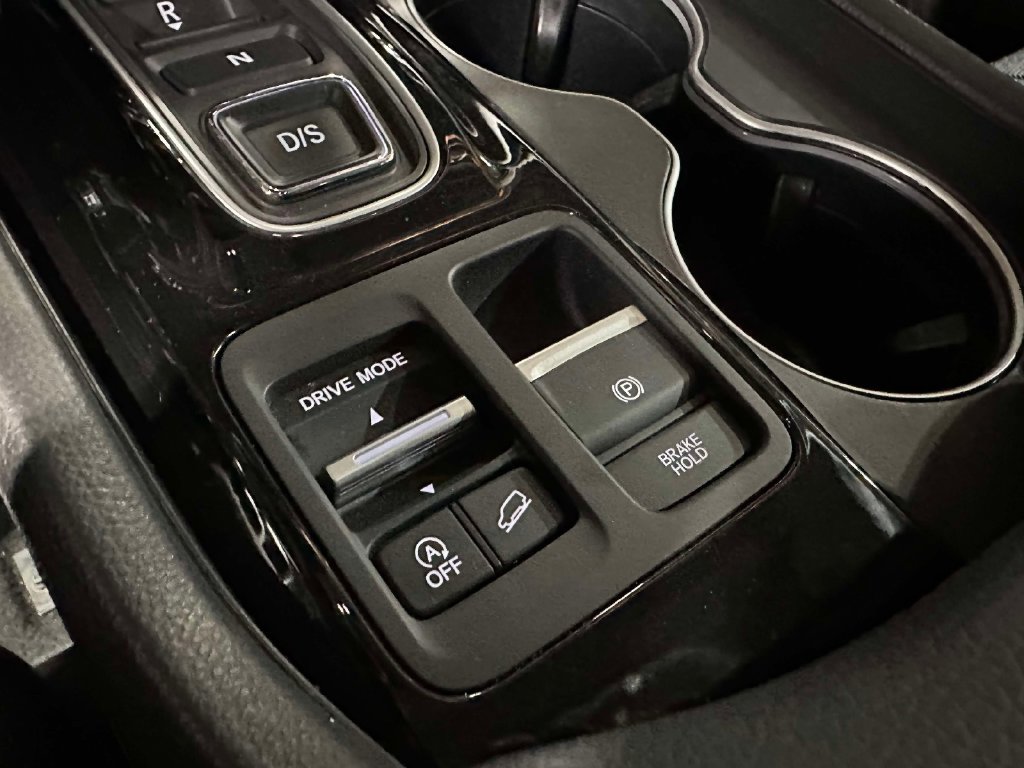 Certified 2024 Honda Pilot Touring image 18