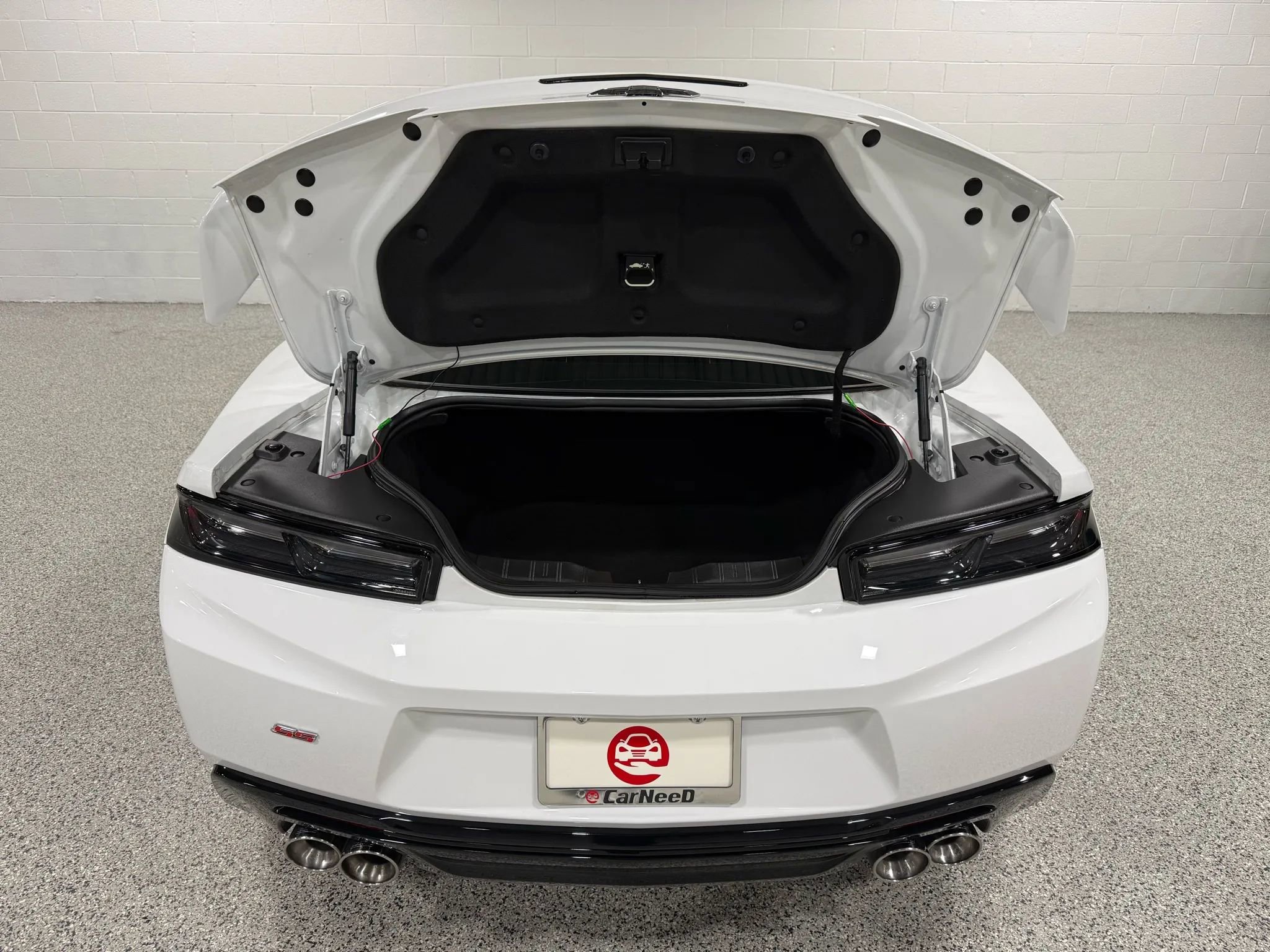 Used 2018 Chevrolet Camaro SS image 56