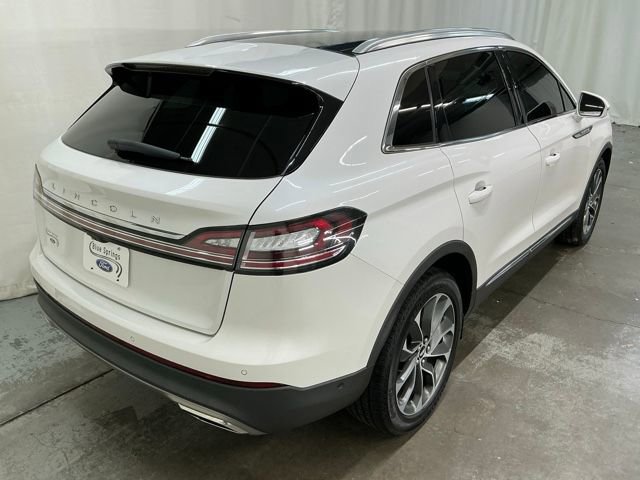 Used 2022 Lincoln Nautilus Reserve w/ Equipment Group 201A image 3