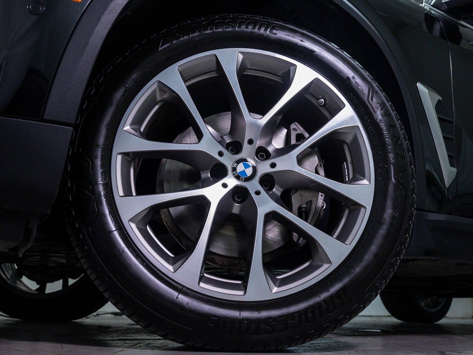 Used 2024 BMW X5 xDrive40i AWD/4WD image 6