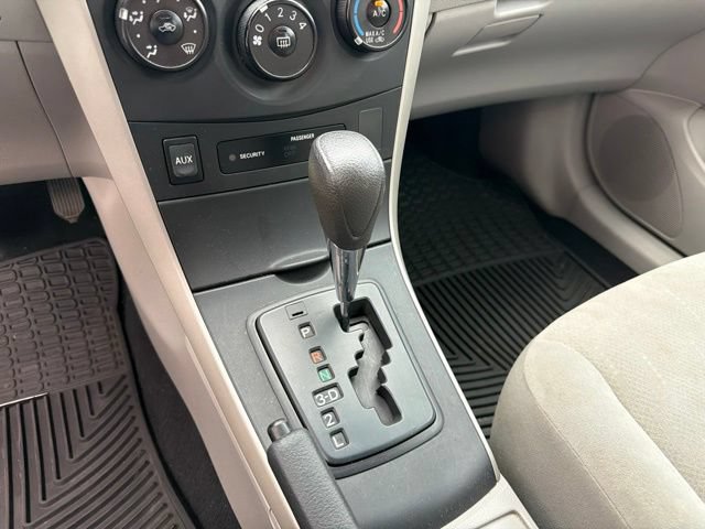 Used 2012 Toyota Corolla L FWD image 17