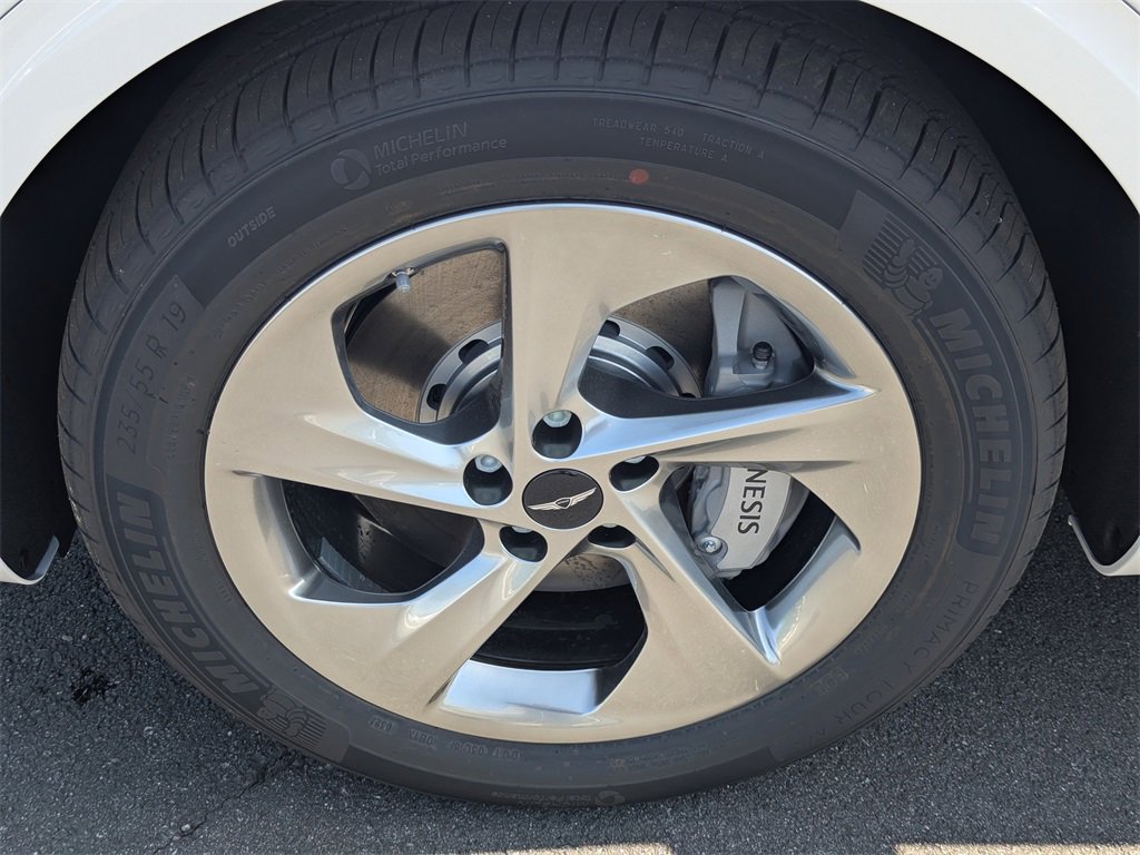 Used 2026 Genesis GV70 2.5T Select image 11