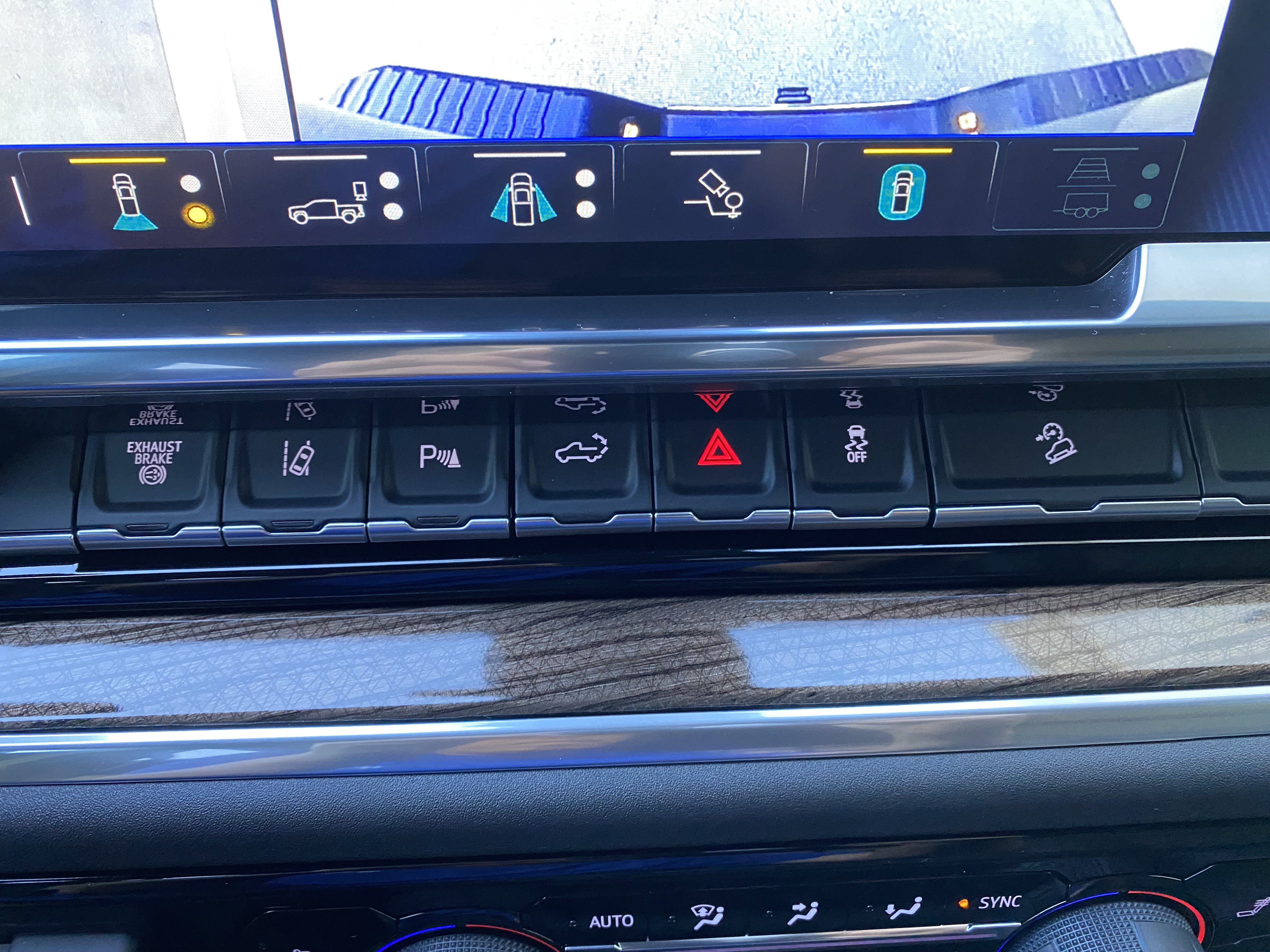 Used 2025 Chevrolet Silverado 2500 LT w/ Safety Package AWD/4WD image 28