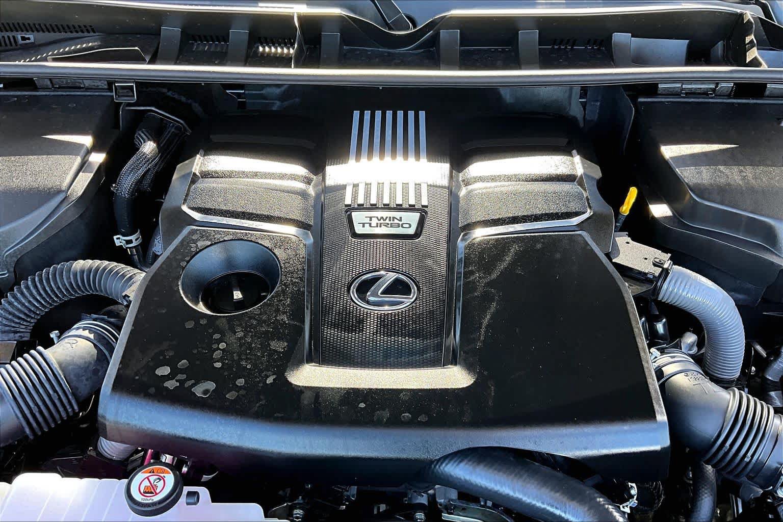 Used 2026 Lexus LX 600 F Sport w/ Accessory Package (Z1) AWD/4WD image 33