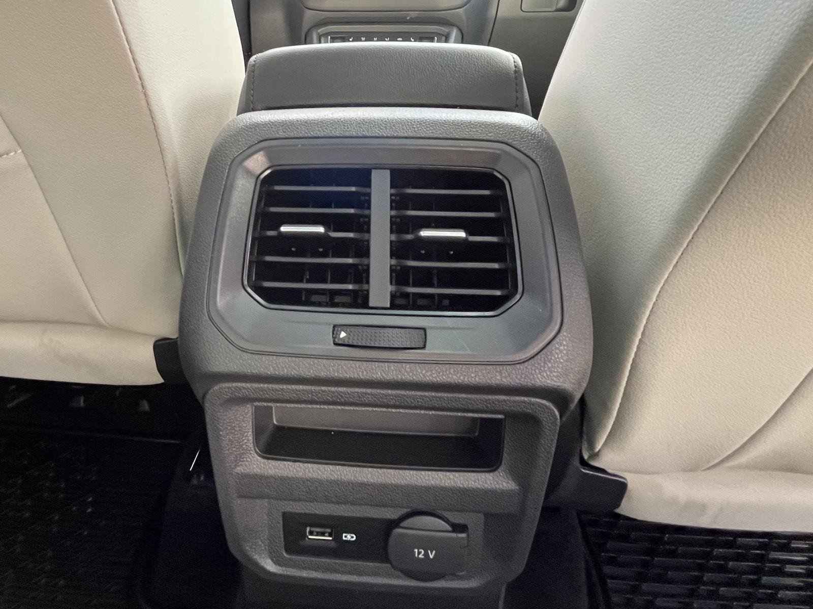 Used 2019 Volkswagen Tiguan SE w/ Panoramic Sunroof Package image 20