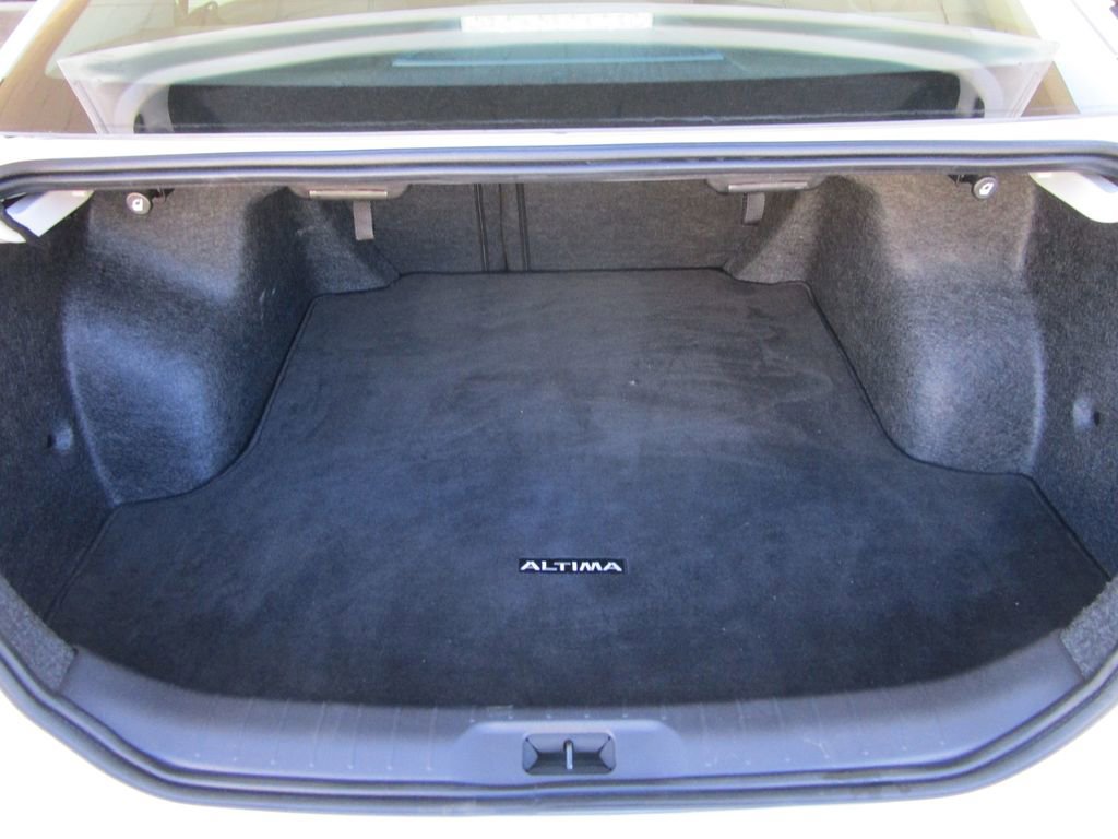 Used 2023 Nissan Altima 2.5 SV w/ SV Premium Package image 14