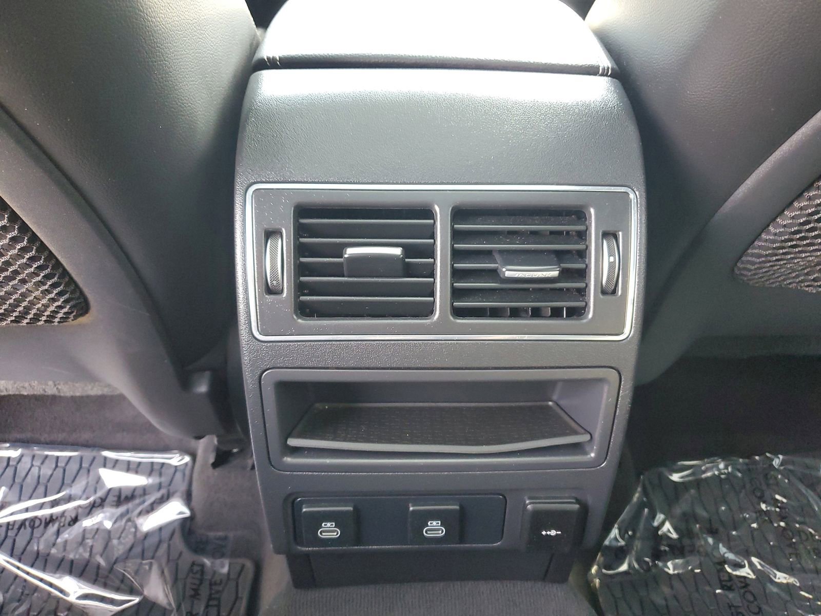 Used 2024 Jaguar F-PACE R-Dynamic S image 12