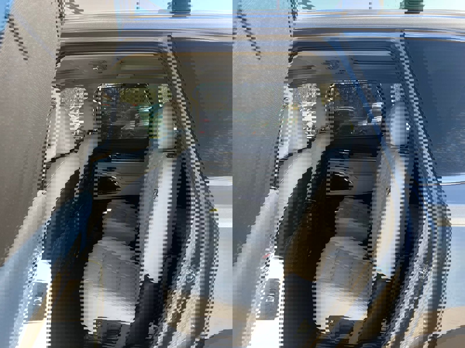 Used 2025 Kia Telluride SX w/ SX Captain's Chair Package image 20