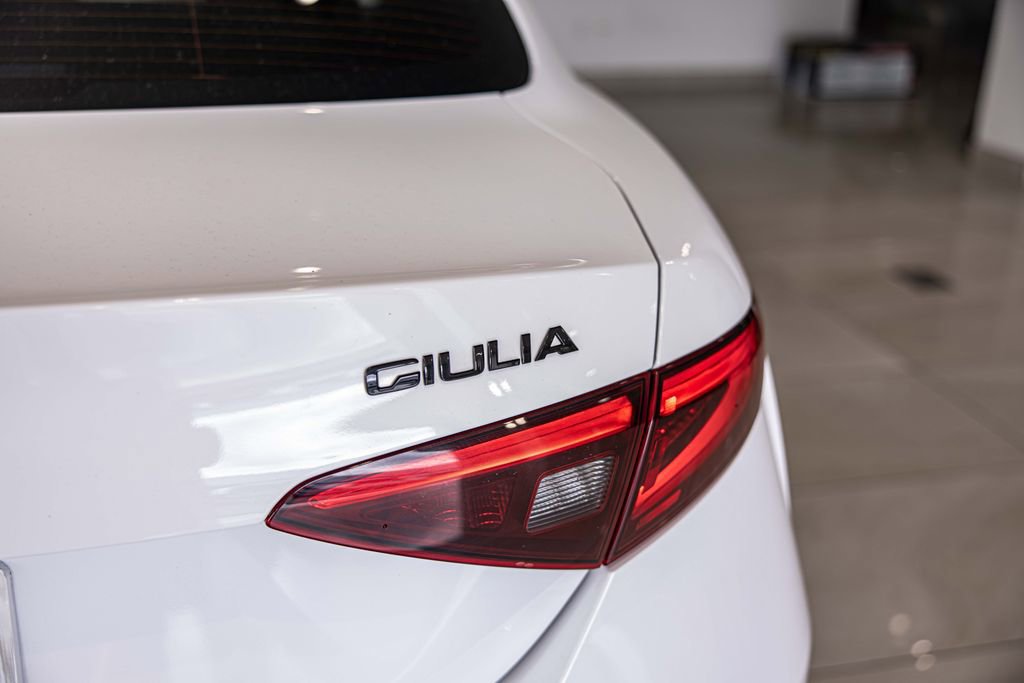 Used 2019 Alfa Romeo Giulia Ti Sport w/ Quick Order Package 22U Sport image 15