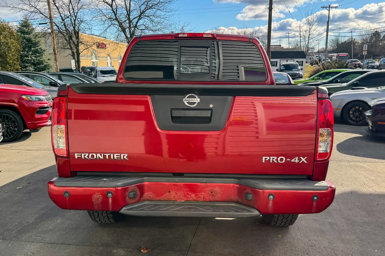 Used 2018 Nissan Frontier PRO-4X image 4