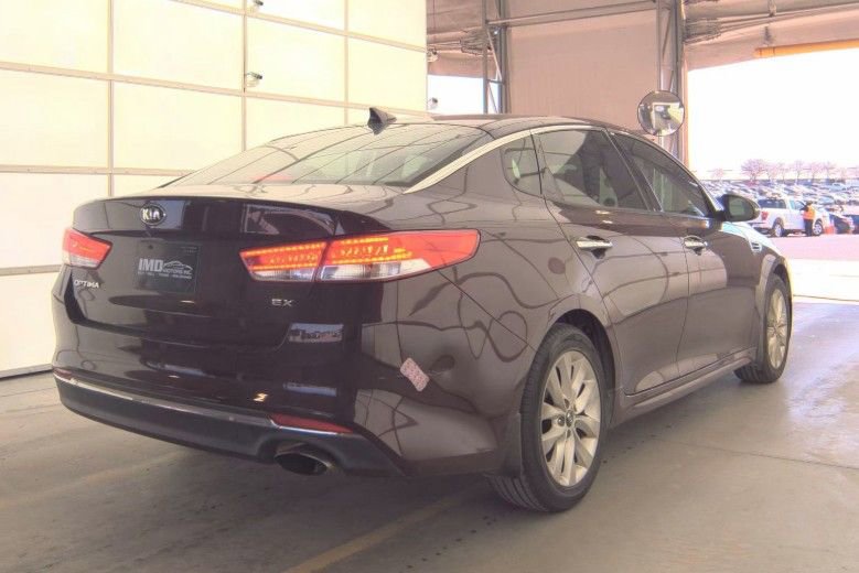 Used 2017 Kia Optima EX image 2