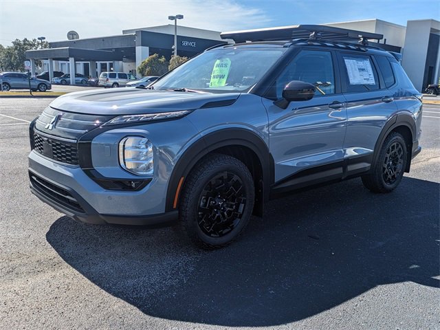 New 2025 Mitsubishi Outlander Trail Edition image 2