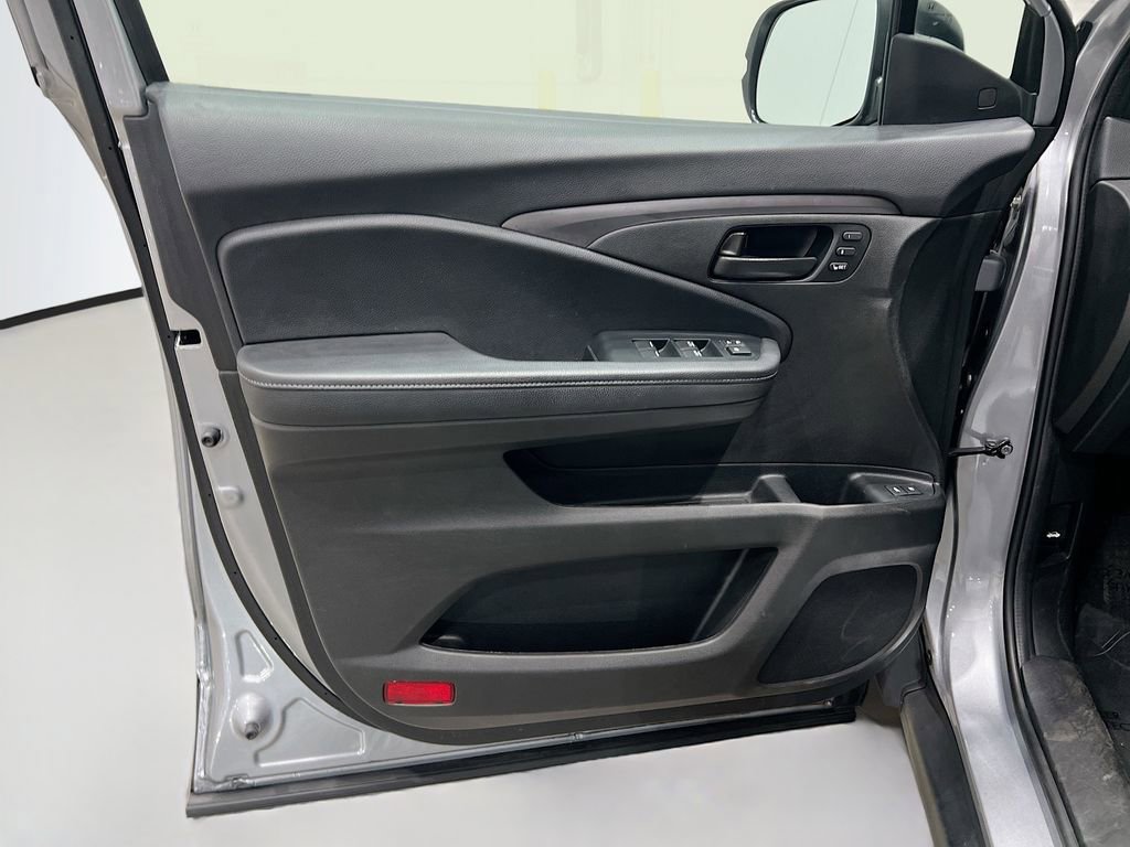 Used 2022 Honda Passport EX-L image 15