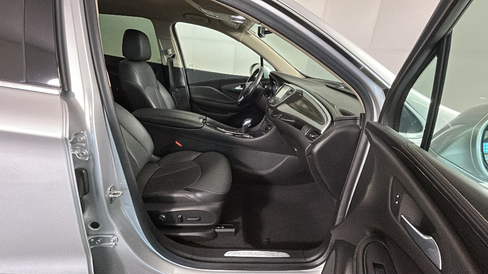 Used 2017 Buick Envision Essence AWD/4WD image 35