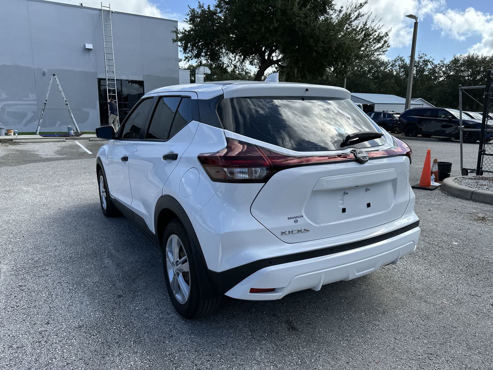 Used 2023 Nissan Kicks S FWD image 6