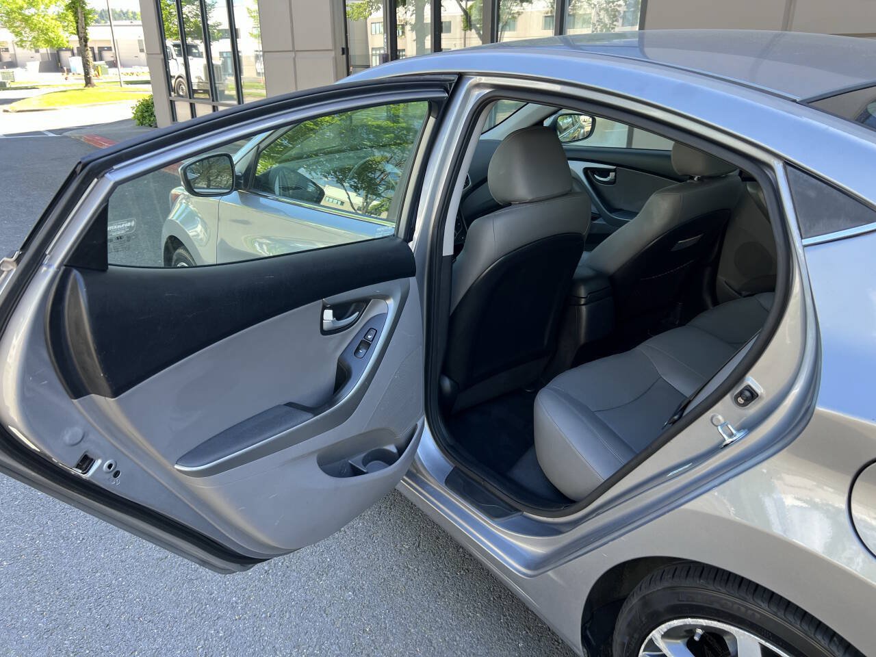 Used 2014 Hyundai Elantra Limited FWD image 9