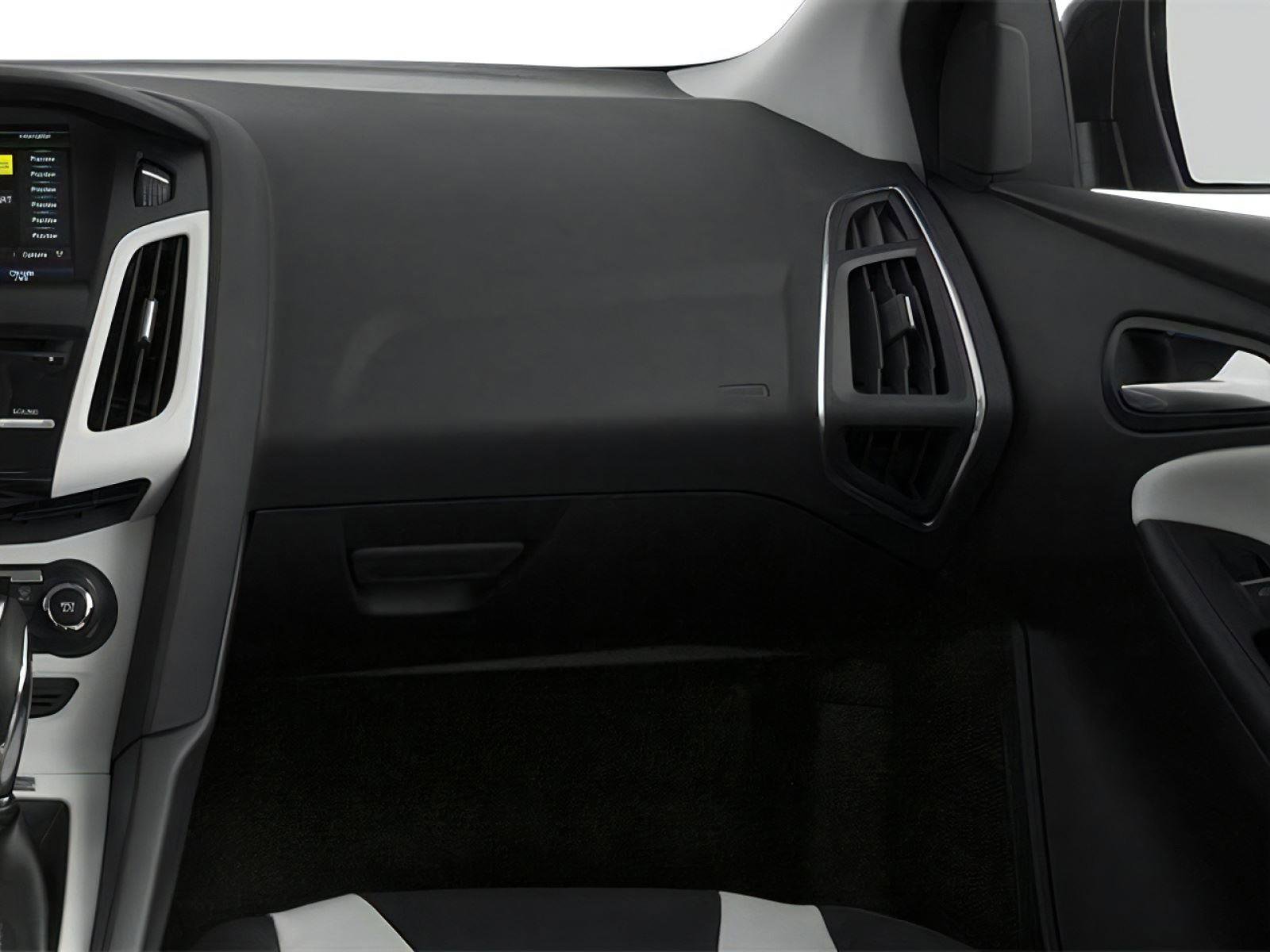 Used 2014 Ford Focus SE FWD image 12