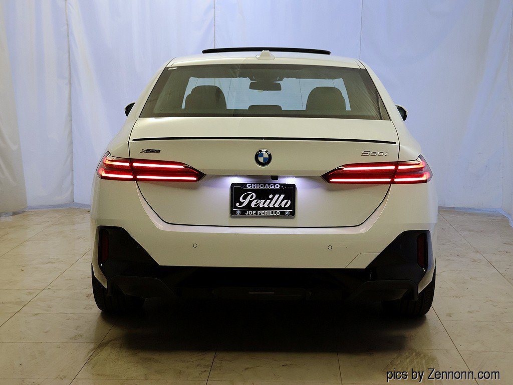 Used 2027 BMW 530i xDrive w/ M Sport Package AWD/4WD image 7