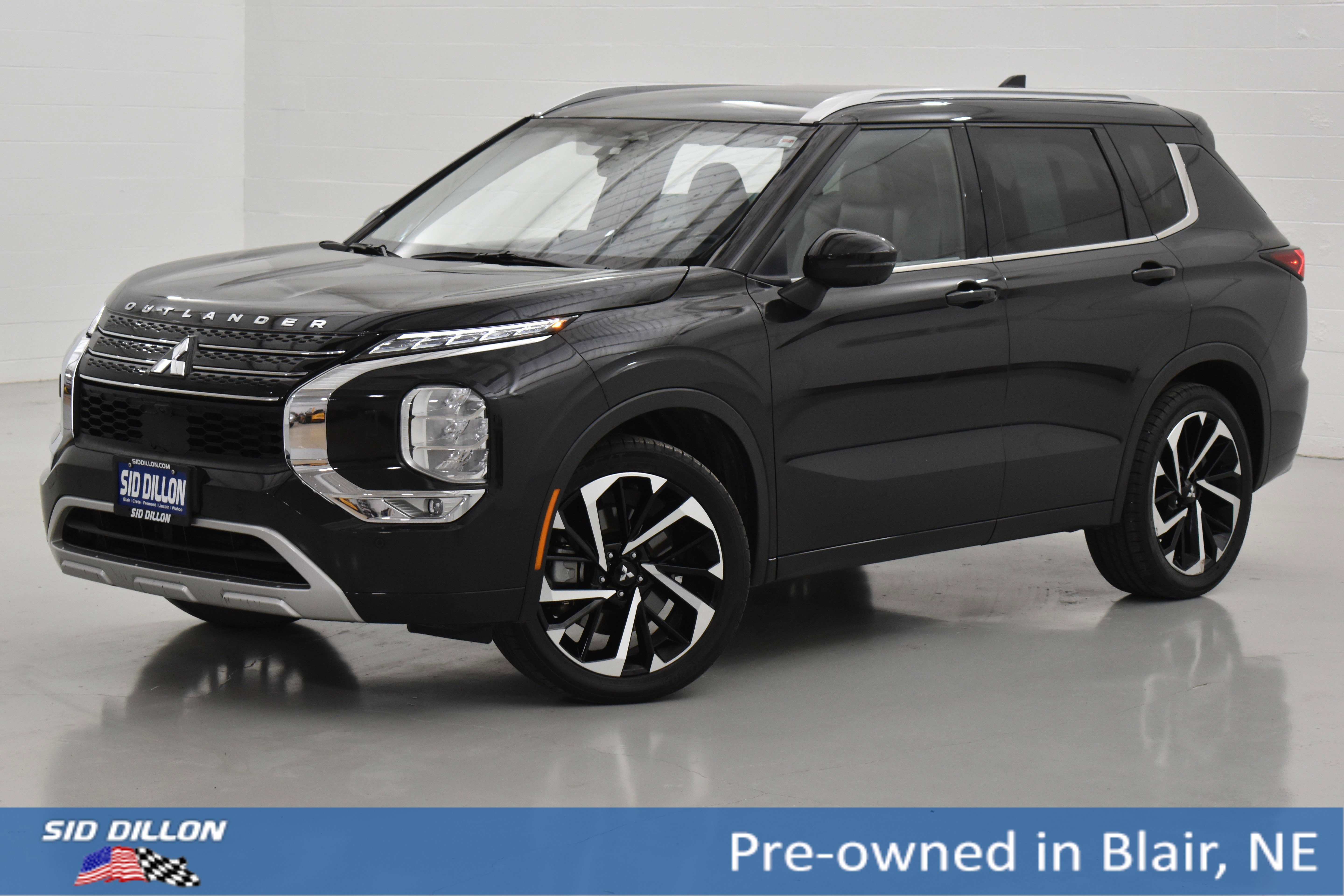Used 2022 Mitsubishi Outlander SEL image 1