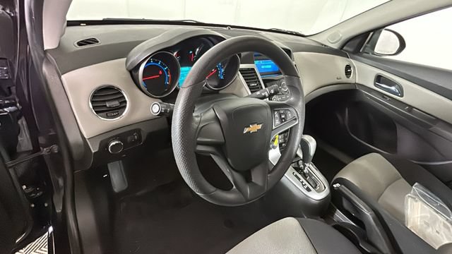 Used 2016 Chevrolet Cruze LS FWD image 14