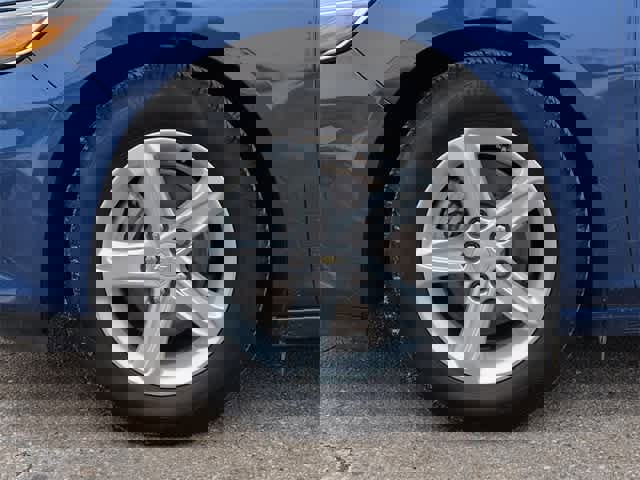 Used 2023 Chevrolet Malibu LS image 14