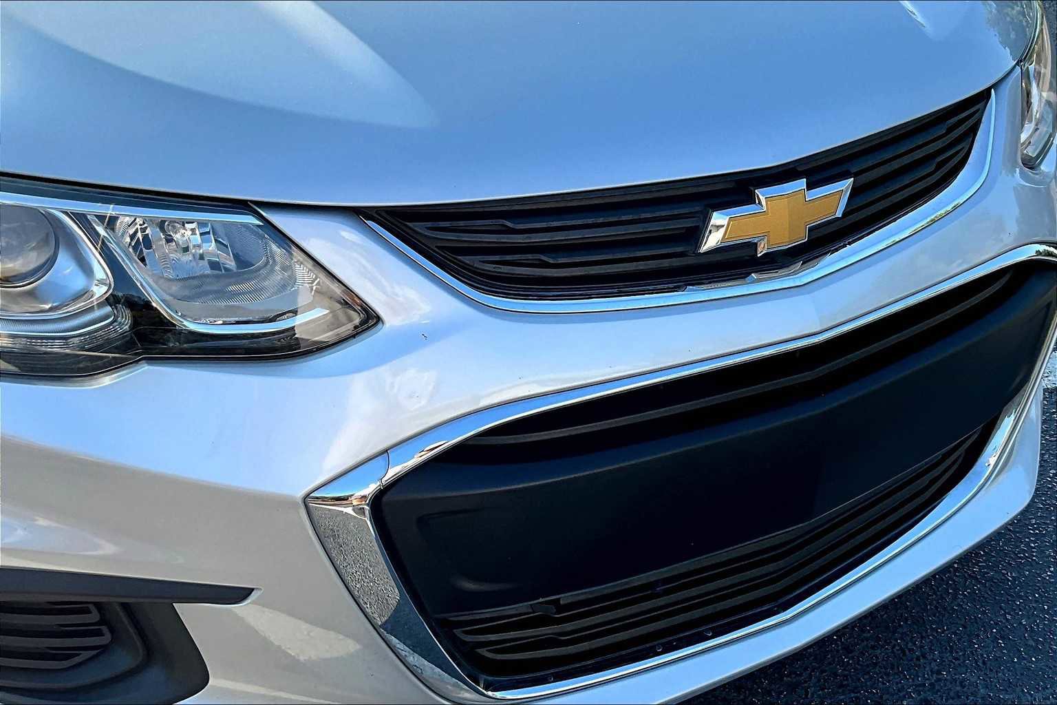 Used 2020 Chevrolet Sonic LT image 28