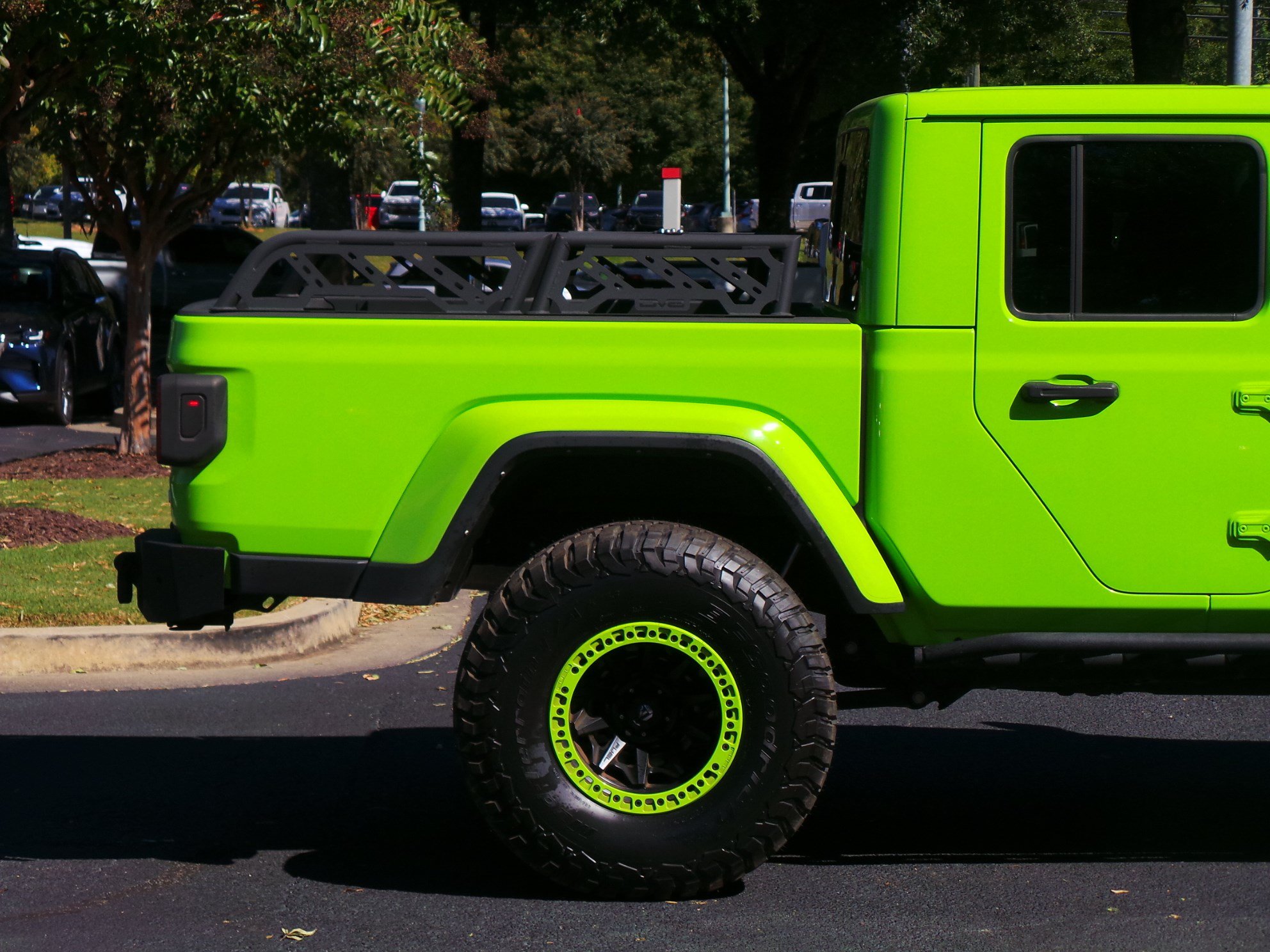 Used 2021 Jeep Gladiator Overland w/ Popular Equipment Package AWD/4WD image 23