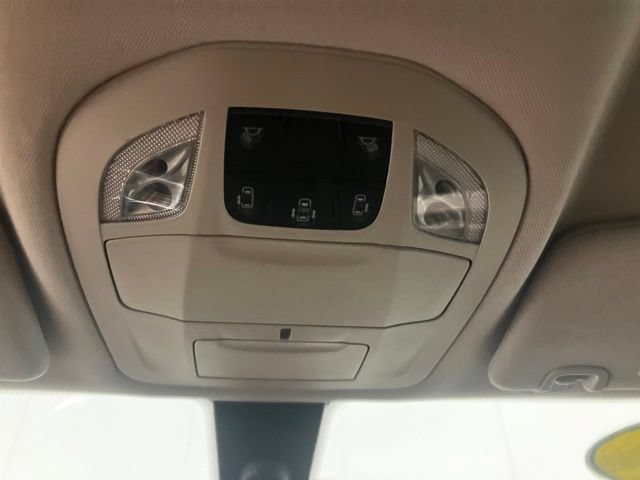 Used 2017 Chrysler Pacifica Touring FWD image 14