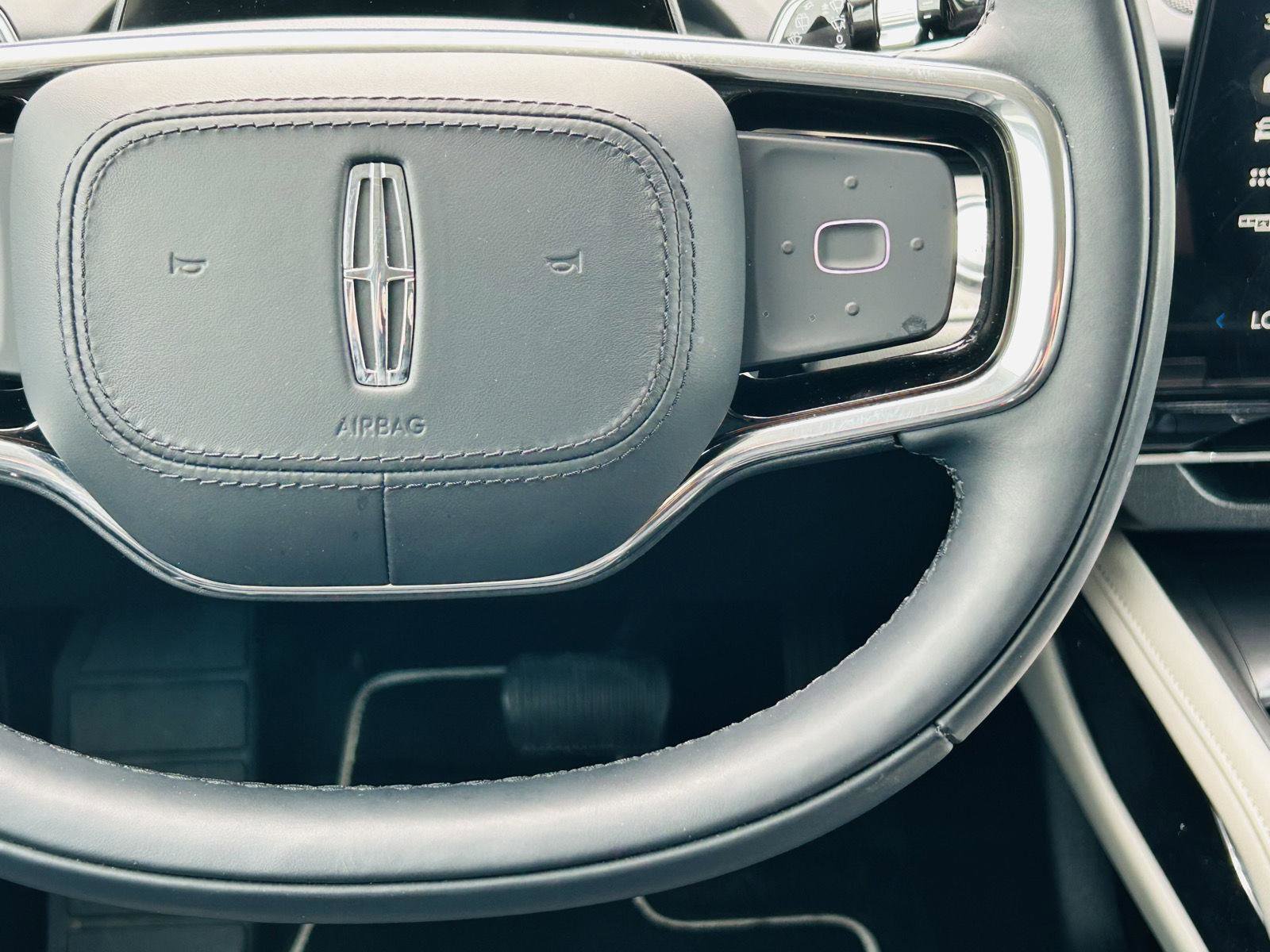 Used 2025 Lincoln Nautilus Reserve AWD/4WD image 26