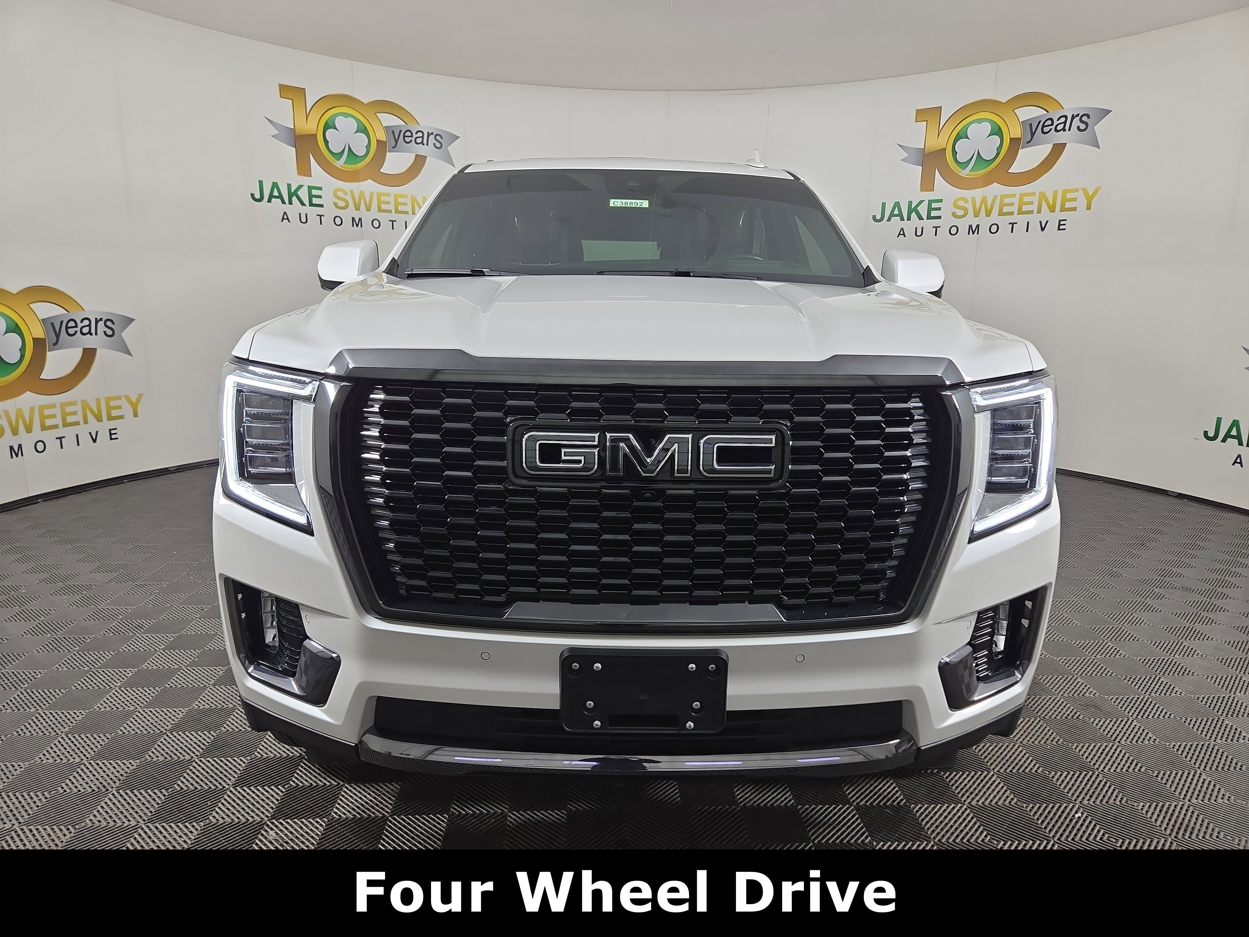 Used 2024 GMC Yukon Denali Ultimate image 3