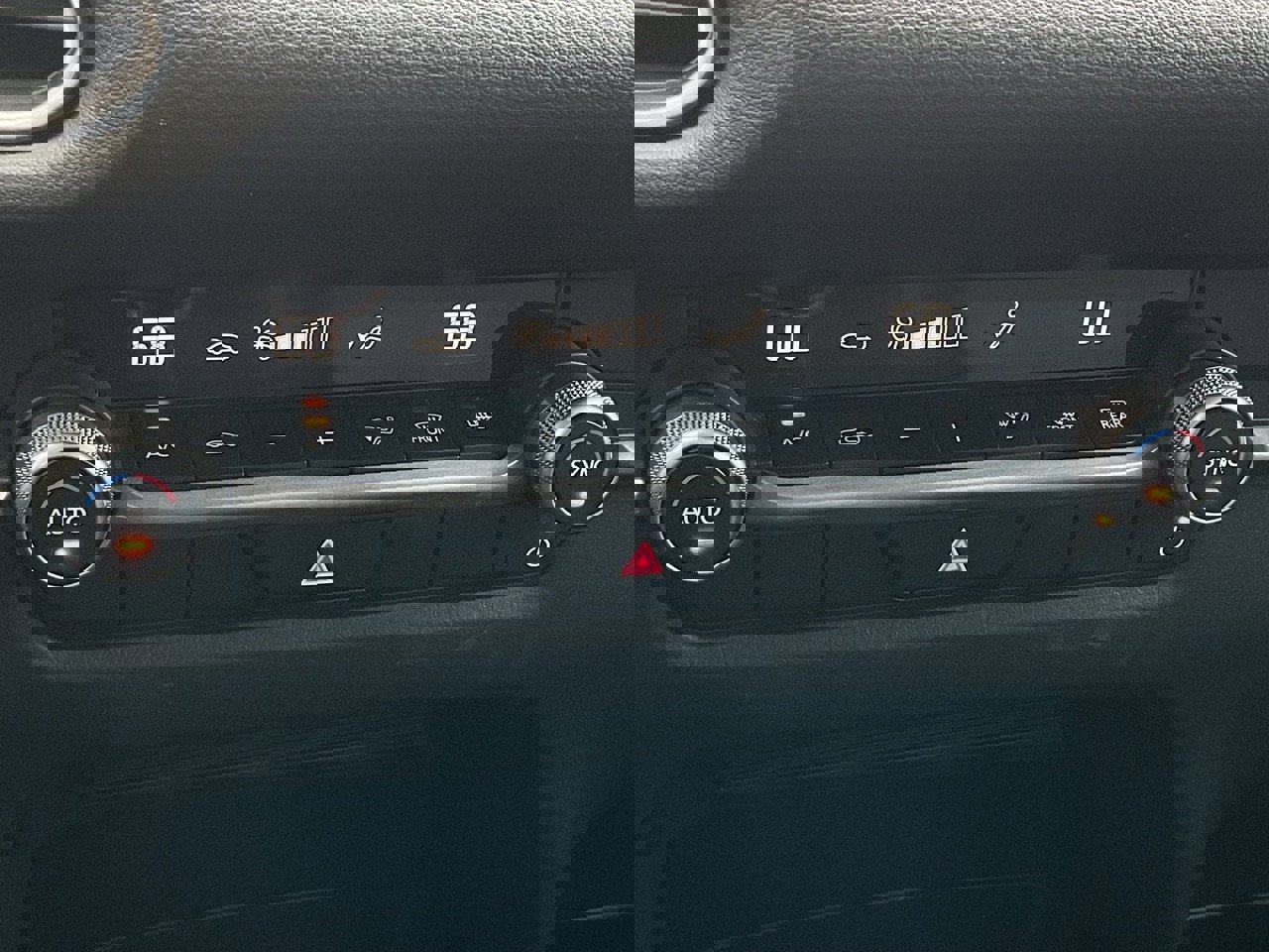 Used 2024 MAZDA CX-30 AWD 2.5 S w/ Select Sport Pkg image 32