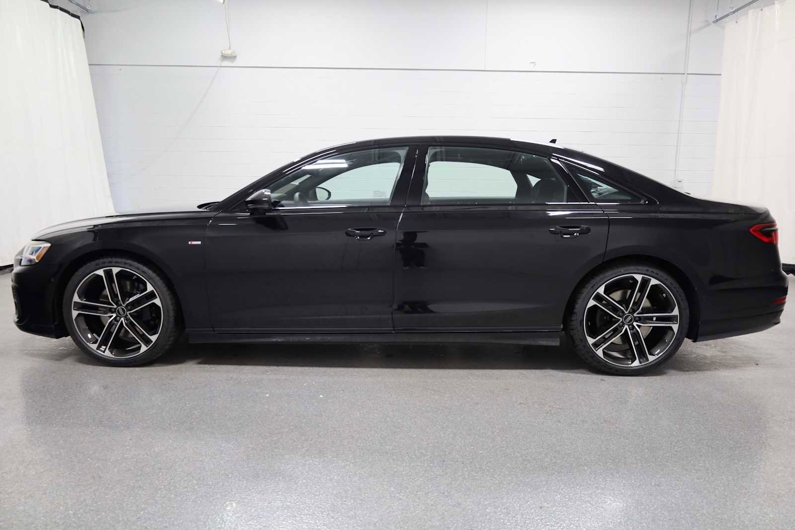 New 2025 Audi A8 L 3.0T image 2