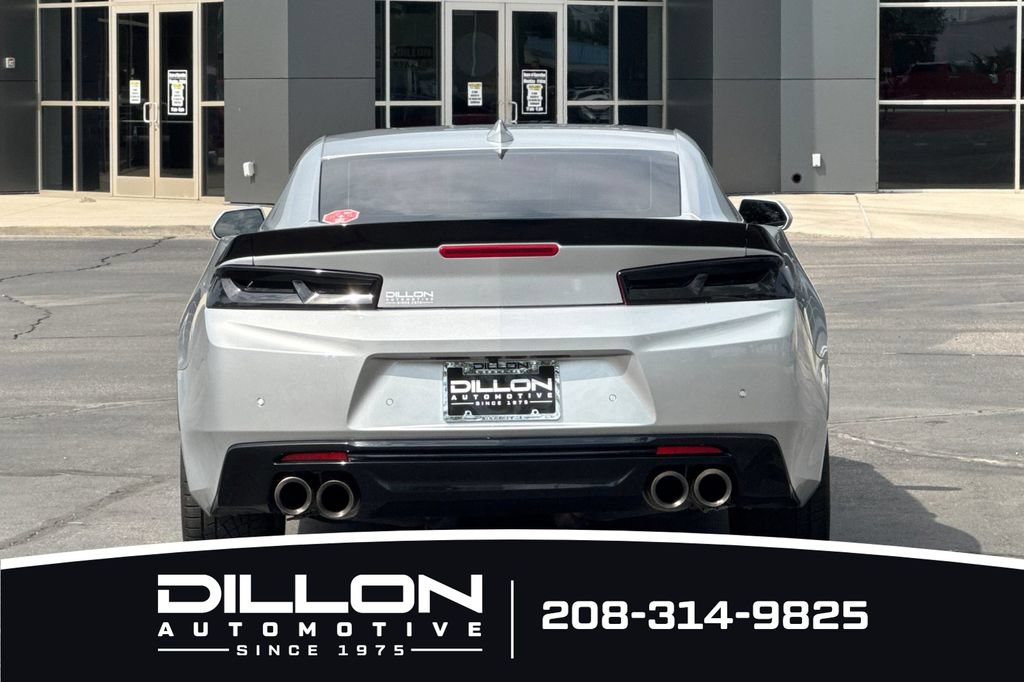 Used 2018 Chevrolet Camaro SS RWD image 8