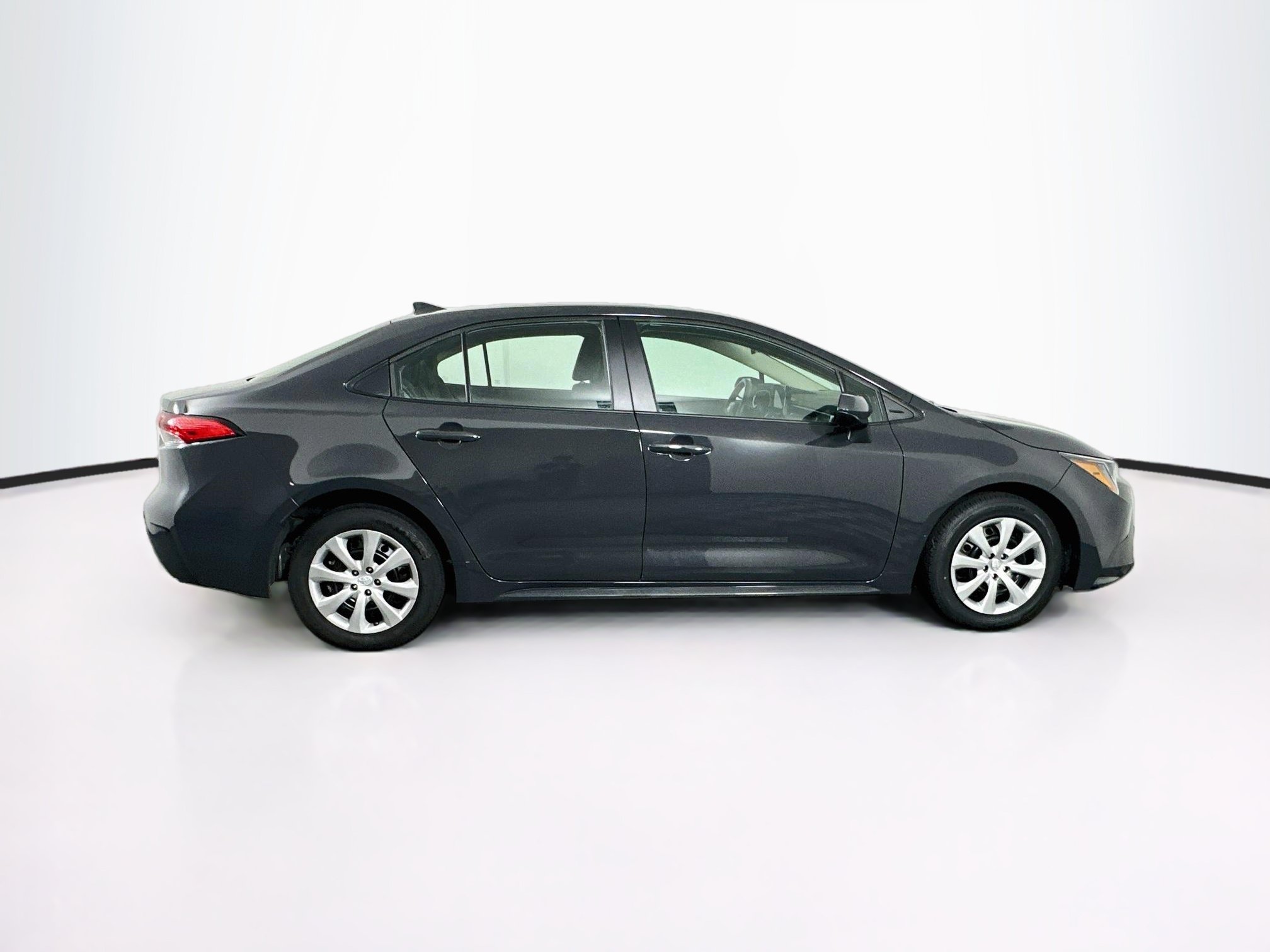 Used 2025 Toyota Corolla LE FWD image 10