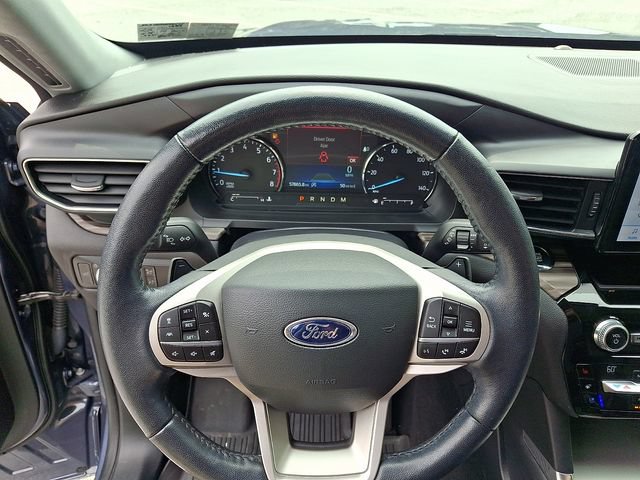 Used 2021 Ford Explorer Limited w/ Equipment Group 301A AWD/4WD image 18