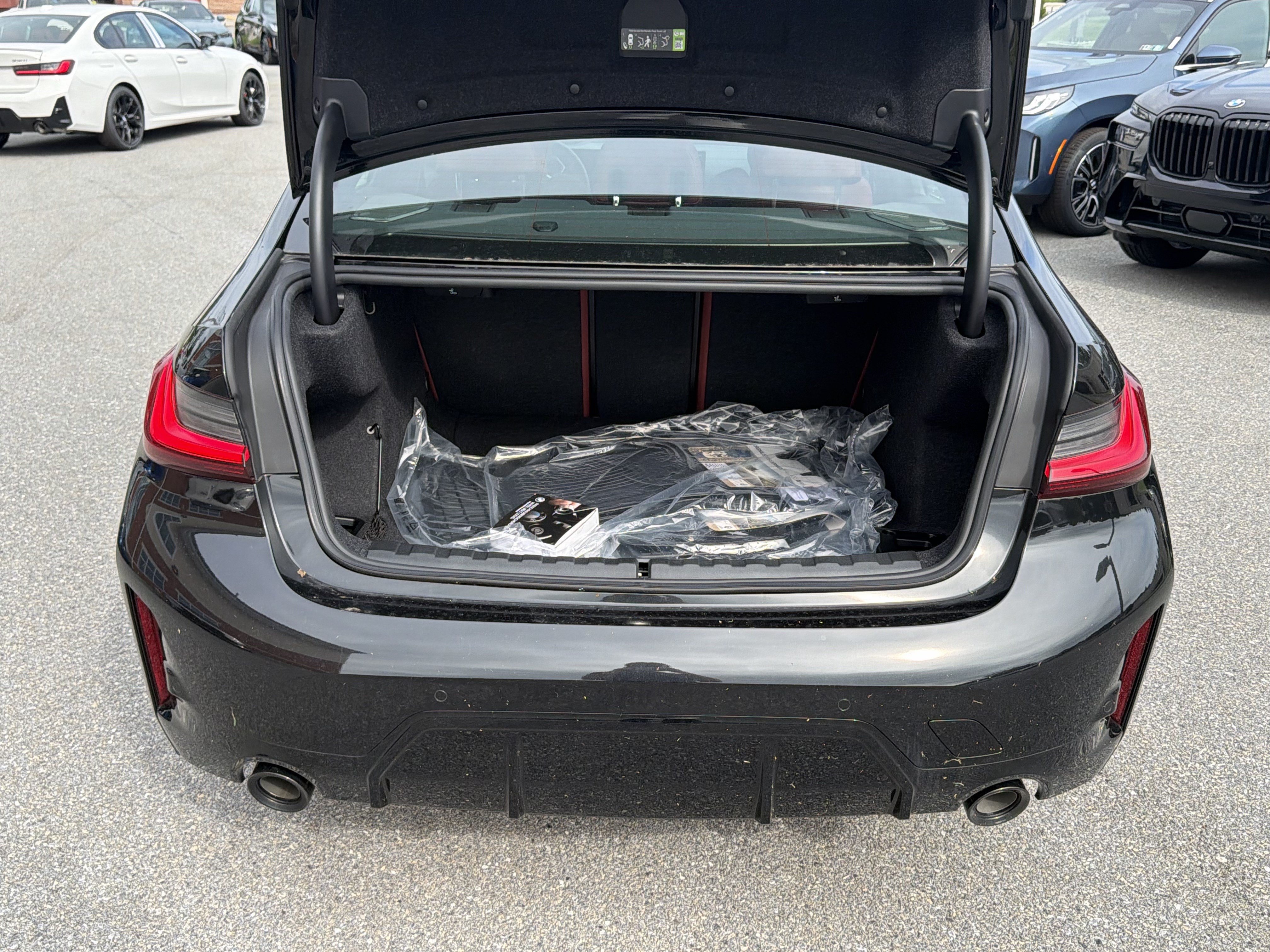 New 2026 BMW 330i xDrive Sedan w/ M Sport Package AWD/4WD image 7