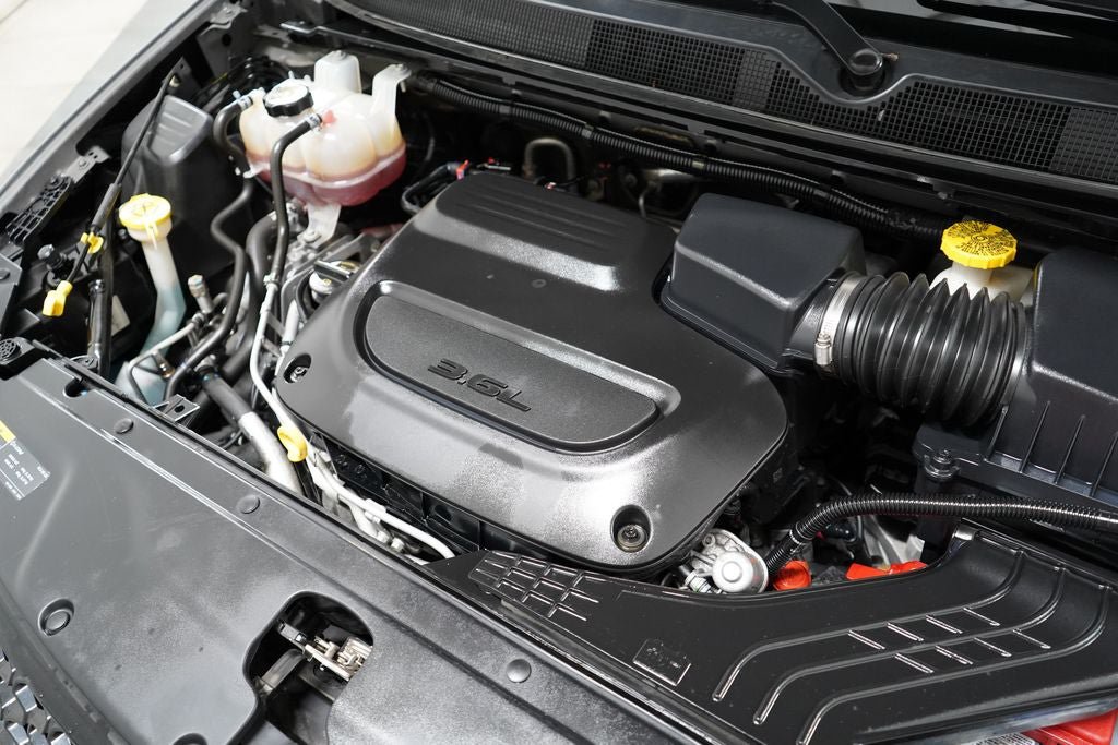 Used 2023 Chrysler Pacifica Touring-L FWD image 29
