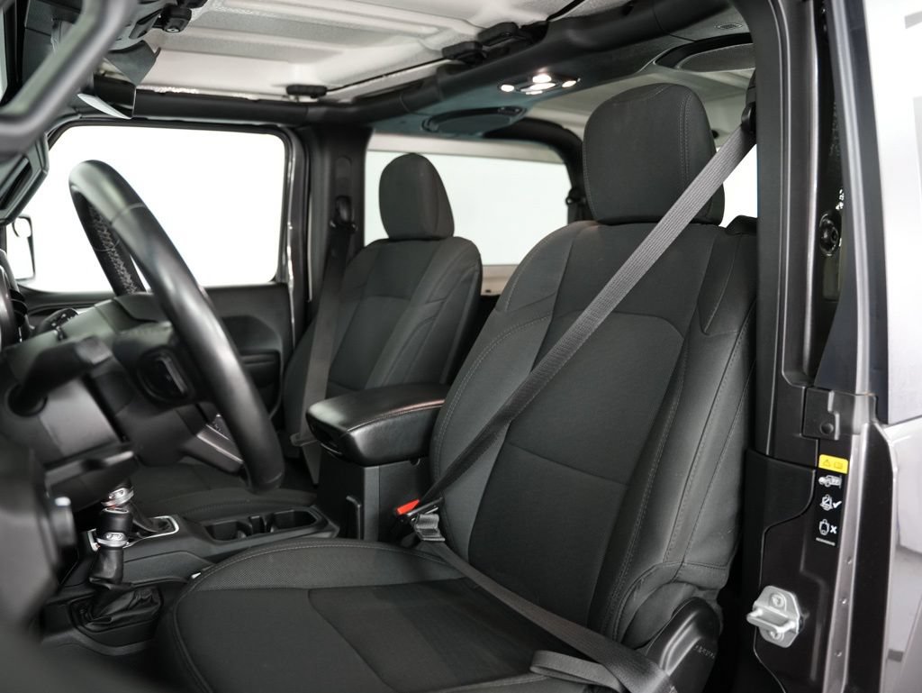Used 2021 Jeep Wrangler Sport AWD/4WD image 38