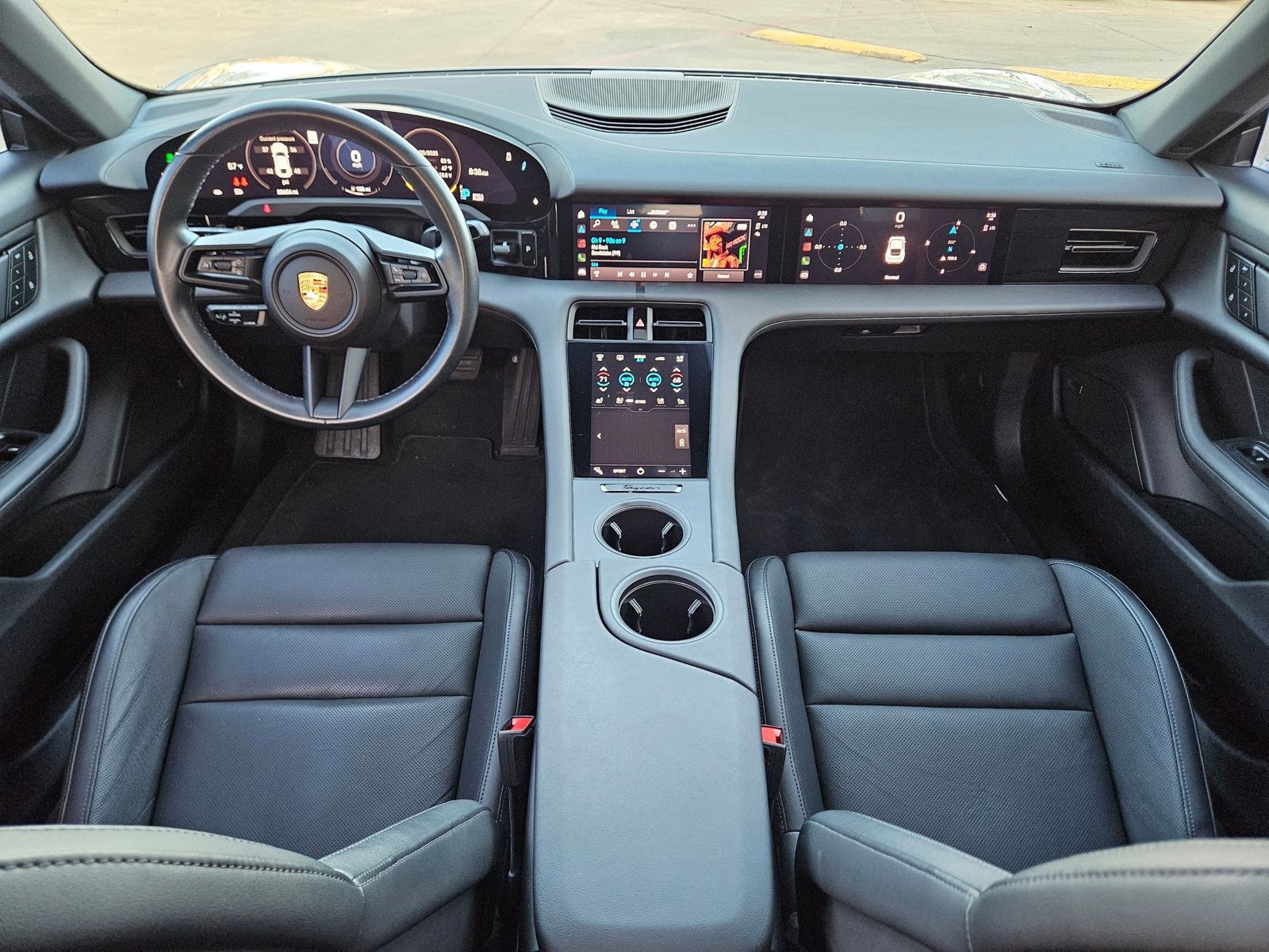 Used 2023 Porsche Taycan image 19