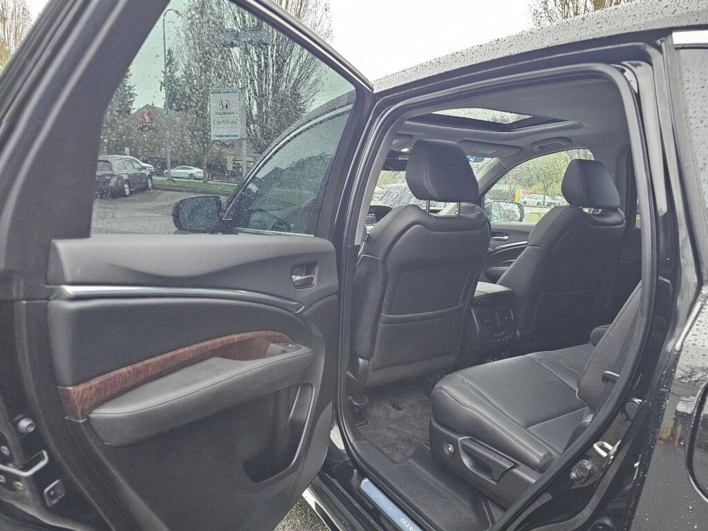 Used 2018 Acura MDX SH-AWD image 15