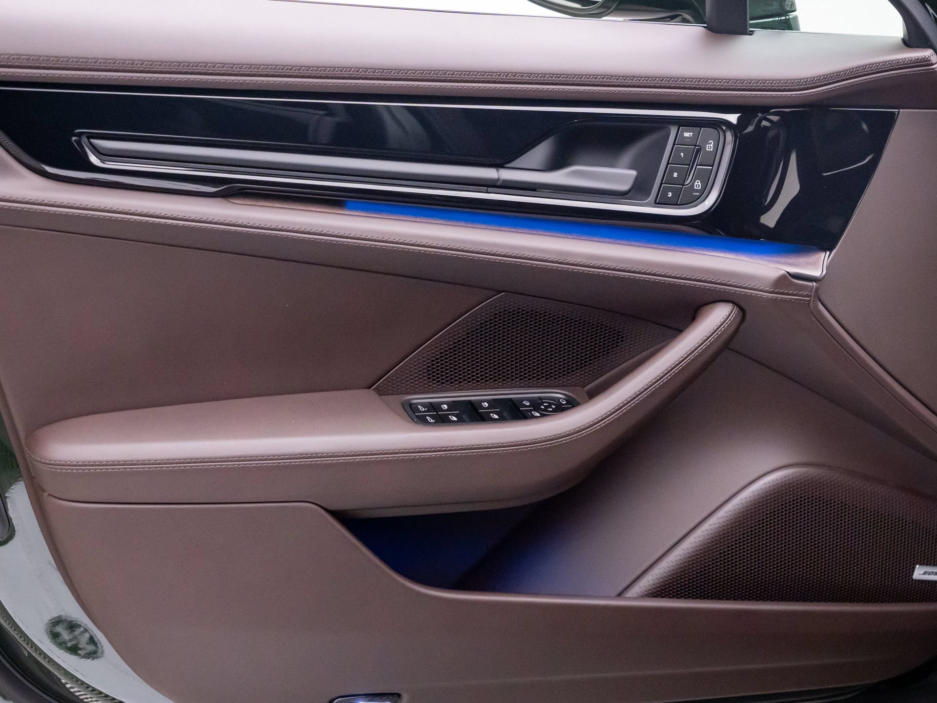 New 2026 Porsche Panamera 4 AWD/4WD image 12