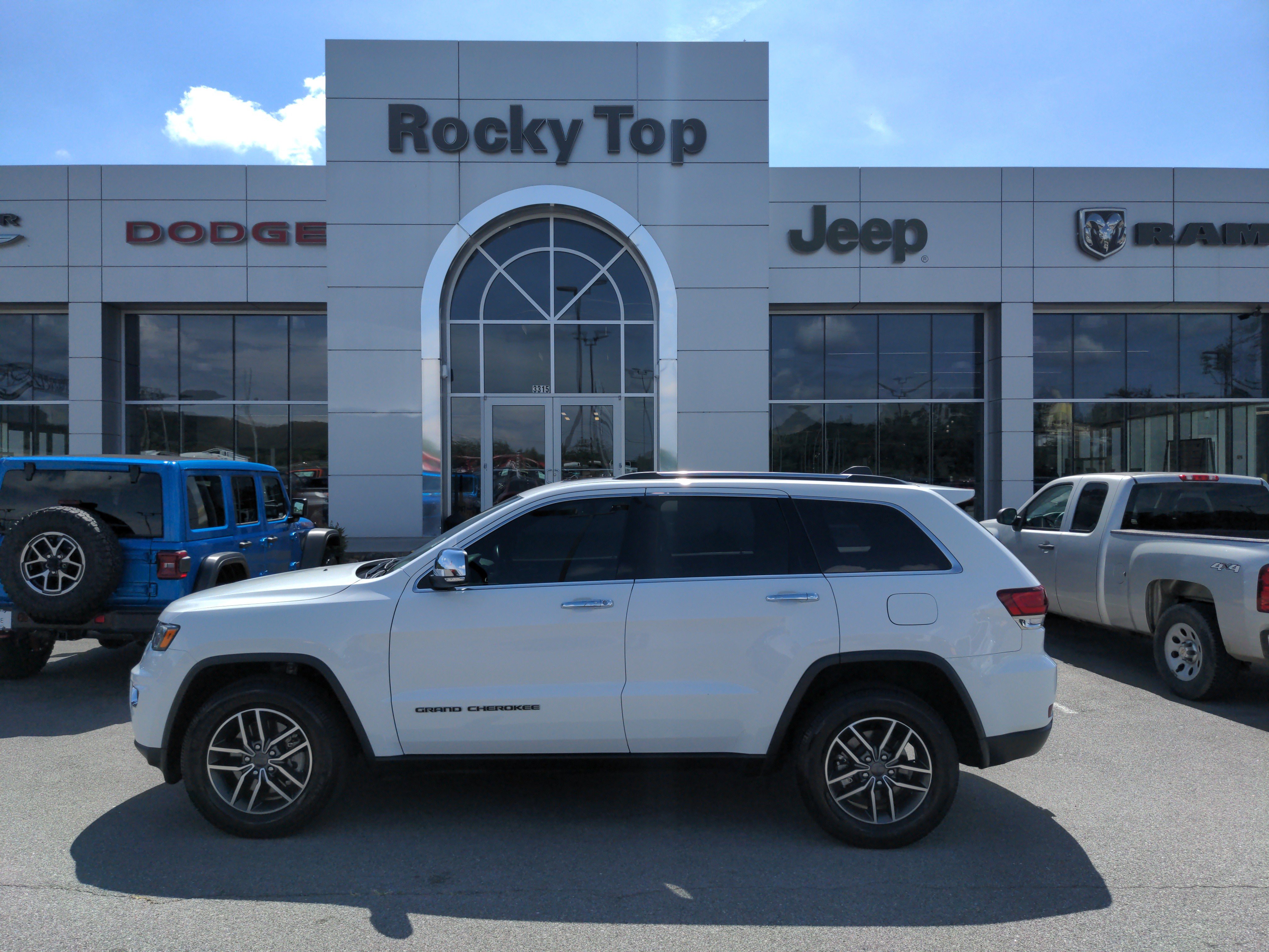 Used 2021 Jeep Grand Cherokee Limited w/ Premium Lighting Group