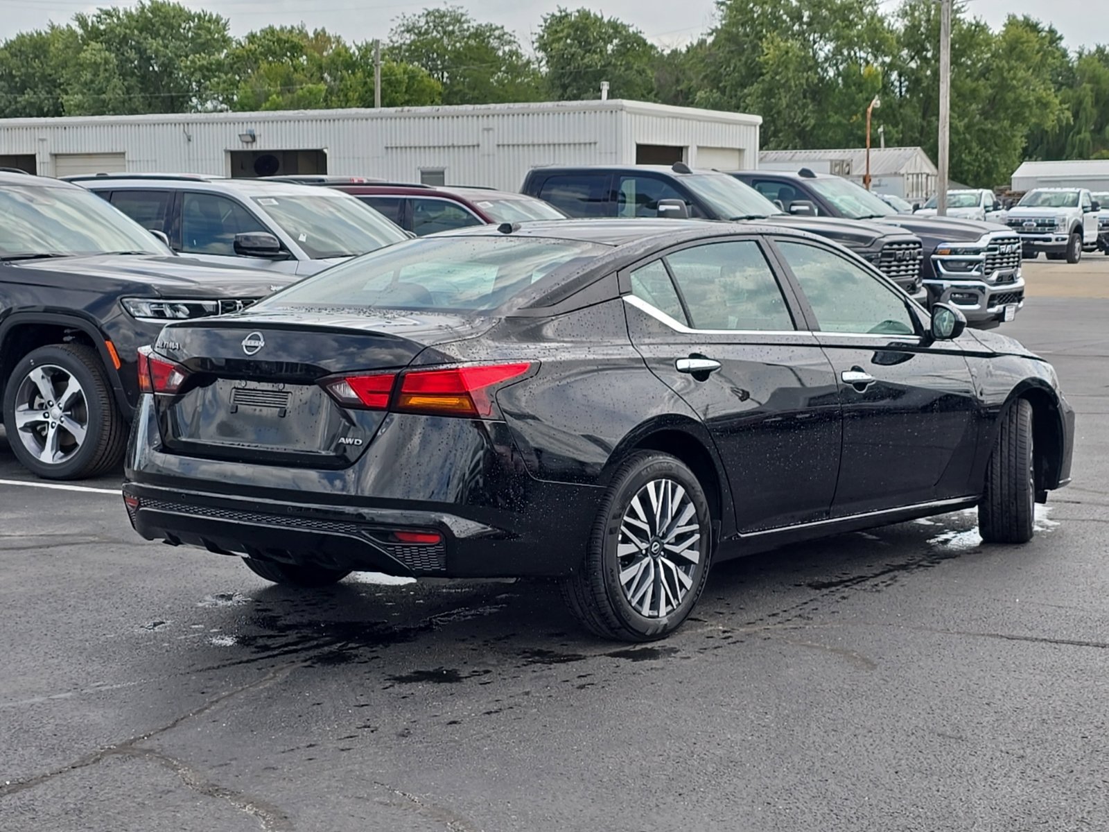 Used 2025 Nissan Altima 2.5 SV AWD/4WD image 45