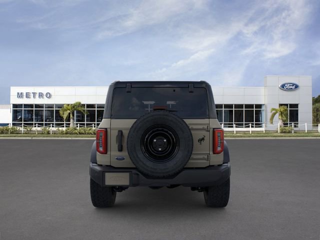 New 2026 Ford Bronco Outer Banks w/ Black Appearance Package AWD/4WD image 5