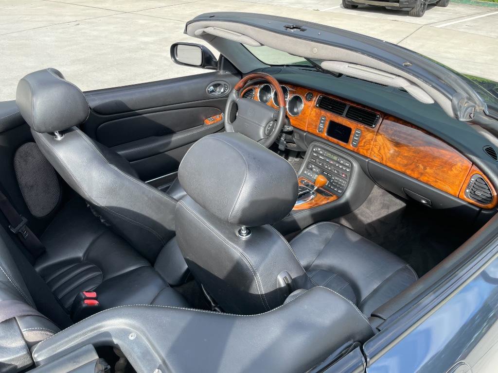 Used 2005 Jaguar XK8 Convertible image 15
