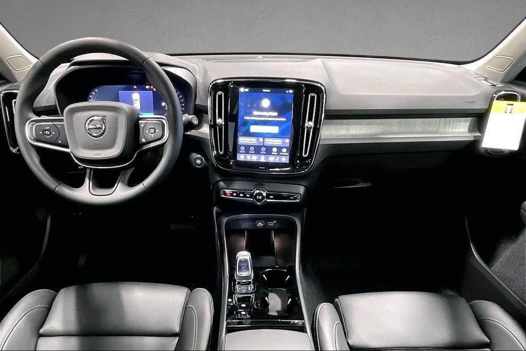New 2026 Volvo XC40 B5 Ultra w/ Protection Package Premier AWD/4WD image 5