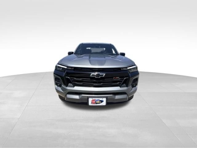 Used 2023 Chevrolet Colorado Z71 w/ Z71 Convenience Package 2 AWD/4WD image 3