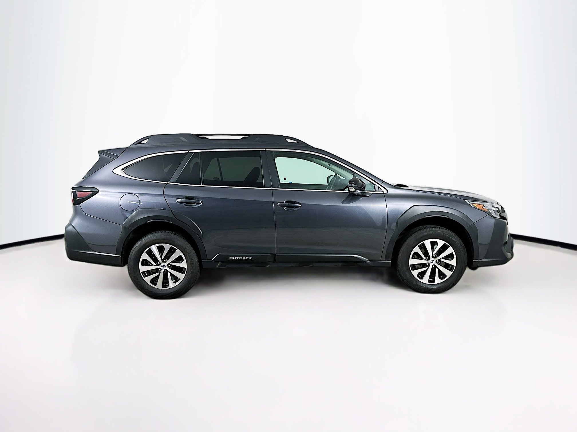 Used 2025 Subaru Outback Premium image 10