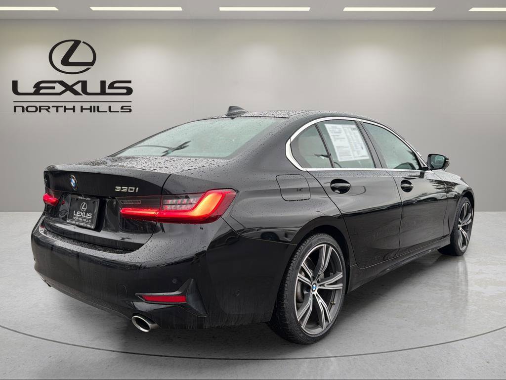 Used 2020 BMW 330i xDrive Sedan w/ Driving Assistance Package image 5