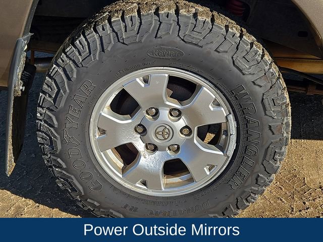 Used 2012 Toyota Tacoma 4x4 Access Cab image 12